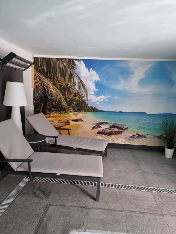 Hotel Monte Cristo Hoeselt Bagian luar foto