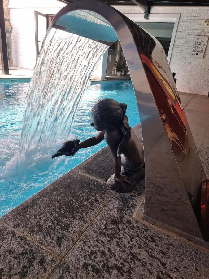 Hotel Monte Cristo Hoeselt Bagian luar foto