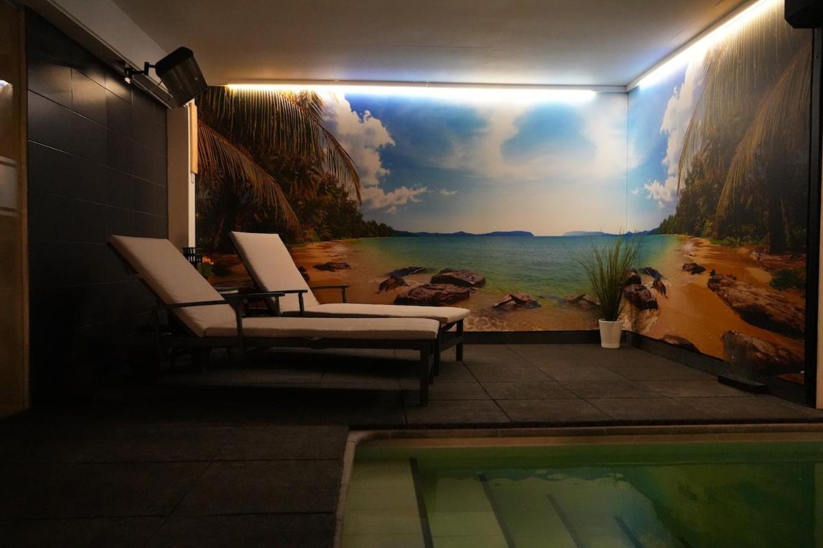 Hotel Monte Cristo Hoeselt Bagian luar foto