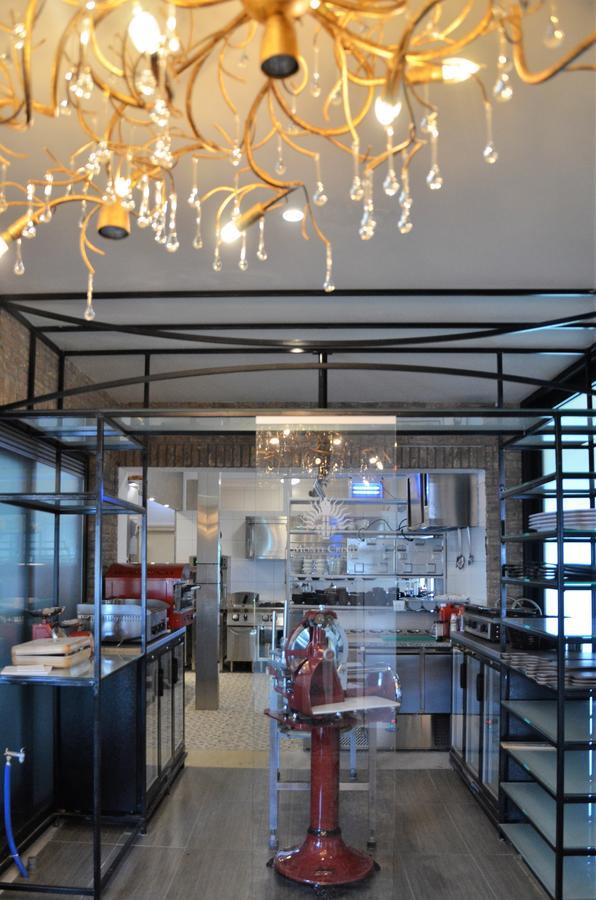 Hotel Monte Cristo Hoeselt Bagian luar foto