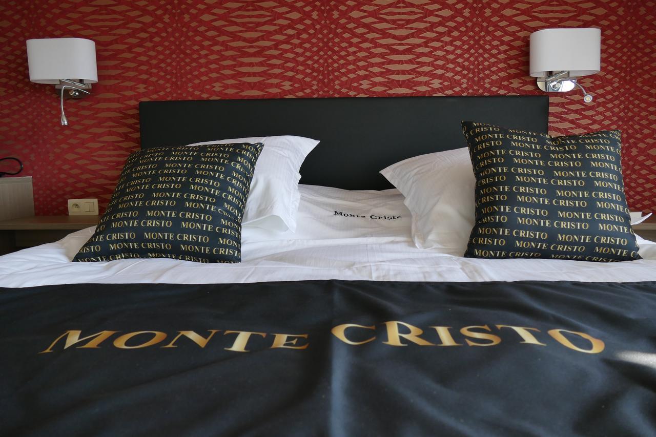 Hotel Monte Cristo Hoeselt Bagian luar foto