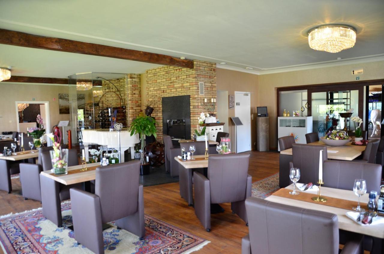 Hotel Monte Cristo Hoeselt Bagian luar foto
