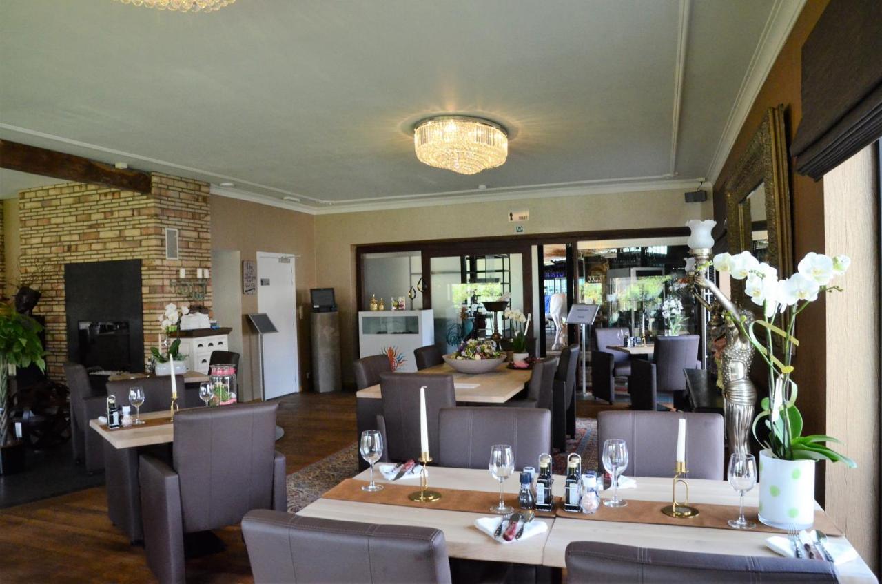Hotel Monte Cristo Hoeselt Bagian luar foto